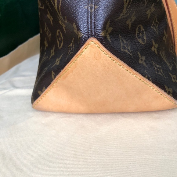 Louis Vuitton Cabas Mezzo - Picture 10 of 16